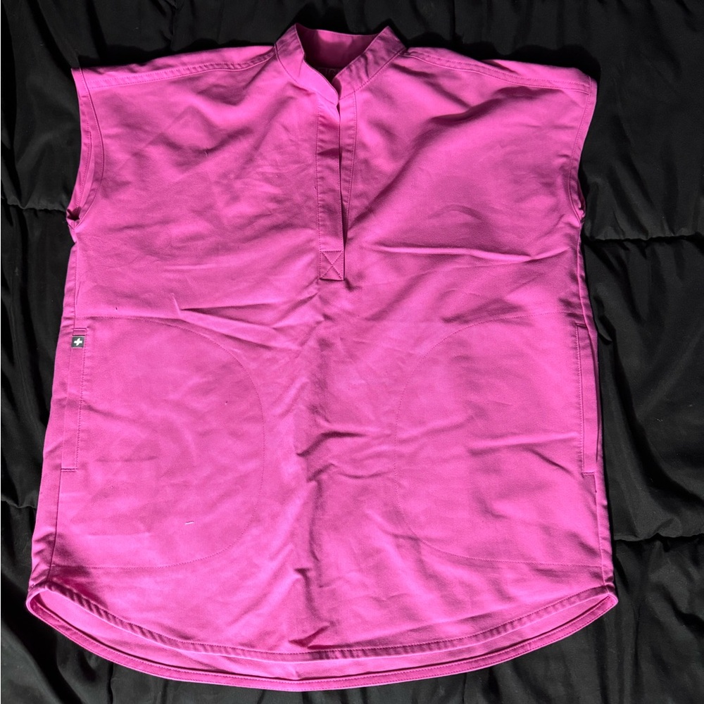 Figs electric orchid rafaela scrub top